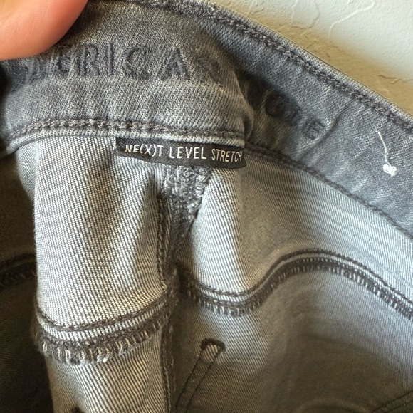 AEO Distressed Gray Women Jeans - Picture 2 of 7